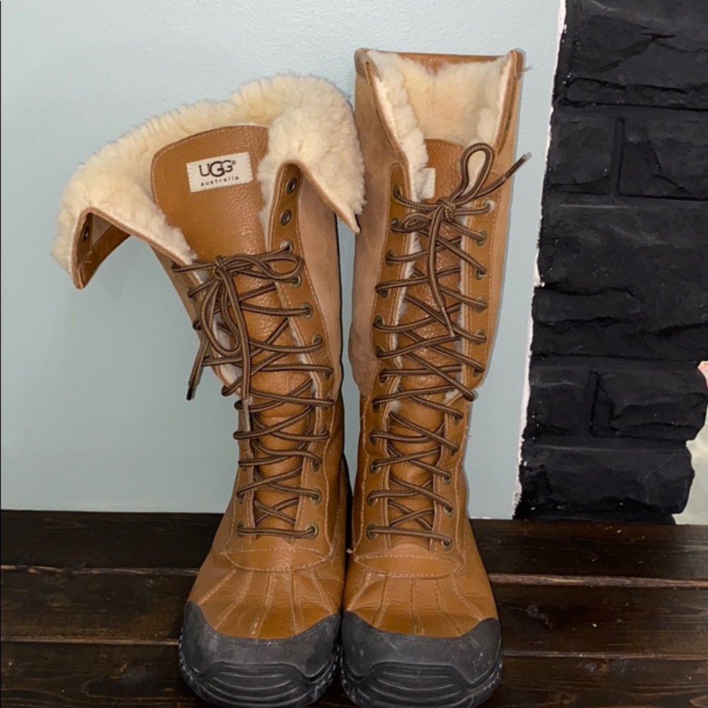 Ugg women’s Adirondack boots size 8